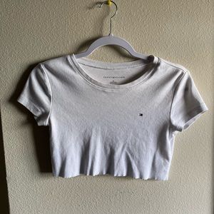 TOMMY CROP TOP